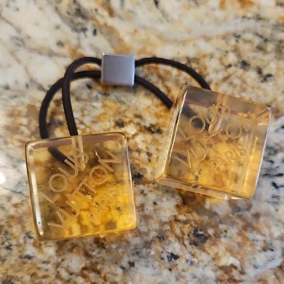 Louis Vuitton Resin Logo Cube Hair Tie - Picture 1 of 4